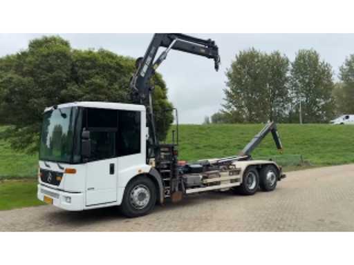 dd1f0295-f6f4-4dfd-abab-26b34ce824b1.mp4