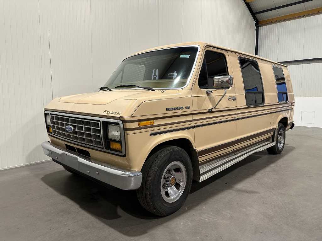 In zeer goede staat verkerende Ford ECONOLINE 5.0L V8 FI OHV F E150 VAN met USA Title