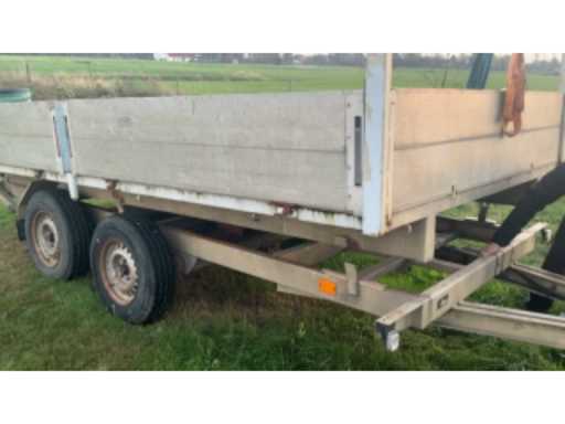 fd2cecee-96a7-4c35-99a3-b5287dc1456f.mp4