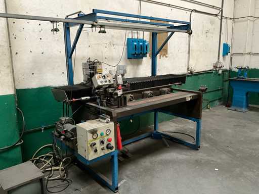 Horizontal high precision welding machine