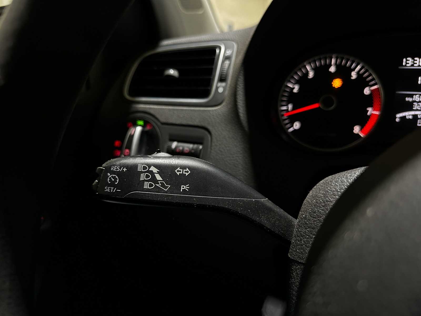 Volkswagen Polo 1.2 TSI BlueMotion Comfort Edition 89pk 2012, 70-XJJ-8