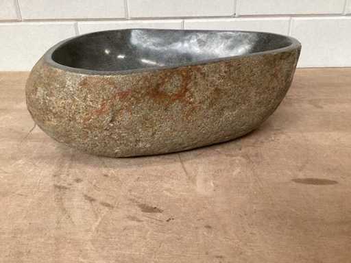 DIFFERNZ-Versenkung Lombok Riverstone Naturstein