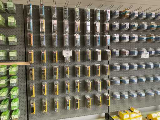 1 Charge Befestigungselemente