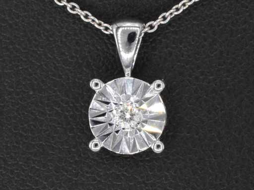 White gold pendant with brilliant cut diamond