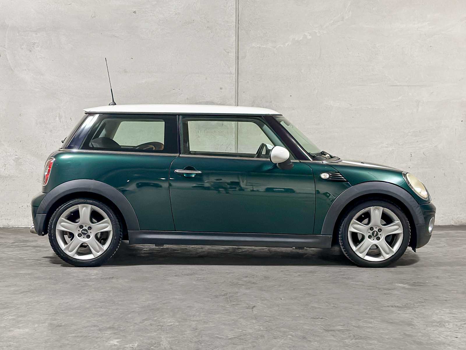 Mini 3-Deurs 1.6 Cooper 120pk 2008, 93-LDX-9