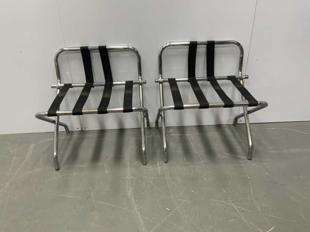 Folding chairs (2x)