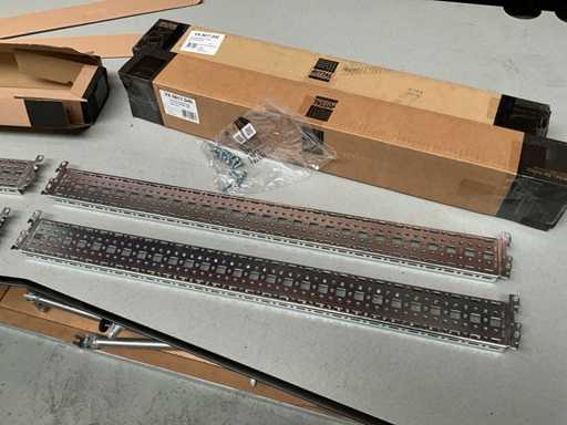 Châssis système Rittal VX 8617.040 - 18x64 (12x)