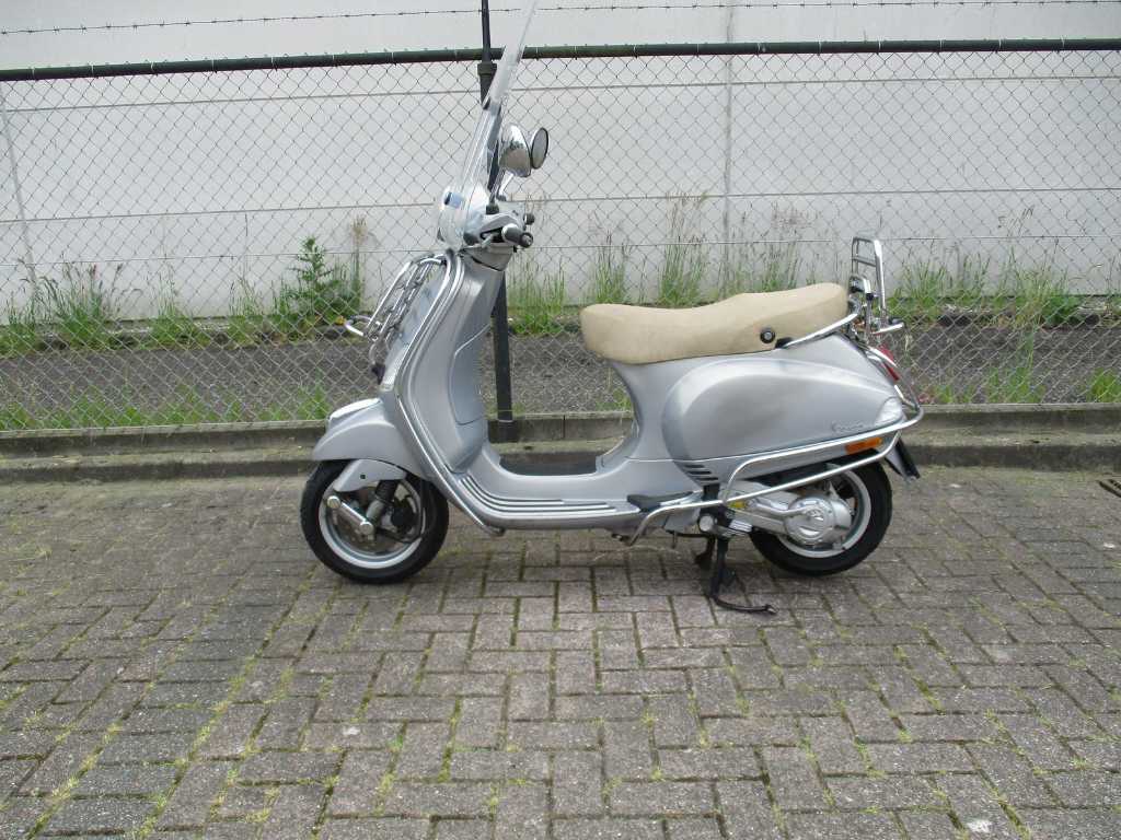 Vespa - Snorscooter - LX 50 Touring 4T - Roller