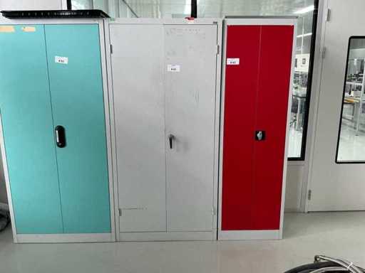 Dulapul Atelierului Metalic Bär cu conținut