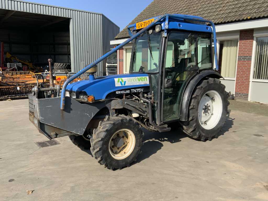 2001 New holland TN75V Narrow track and compact tractor