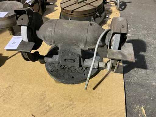 Machine à meuler double pierre