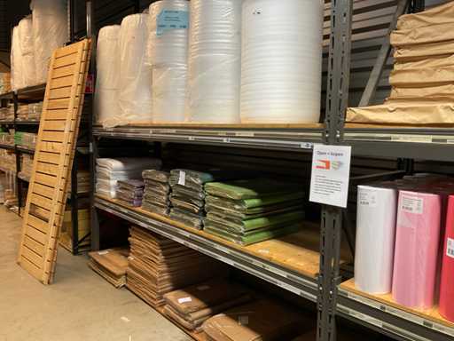 Feuilles de papier et papier bulle