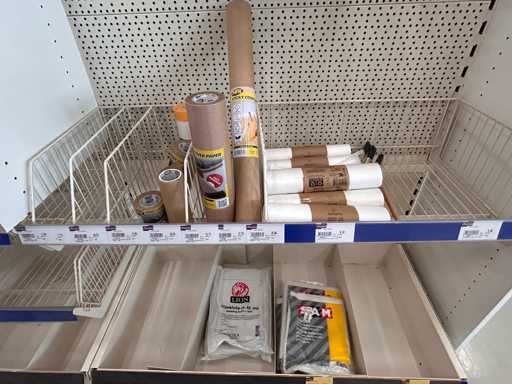 Verschiedene Malmaterialien (40x)