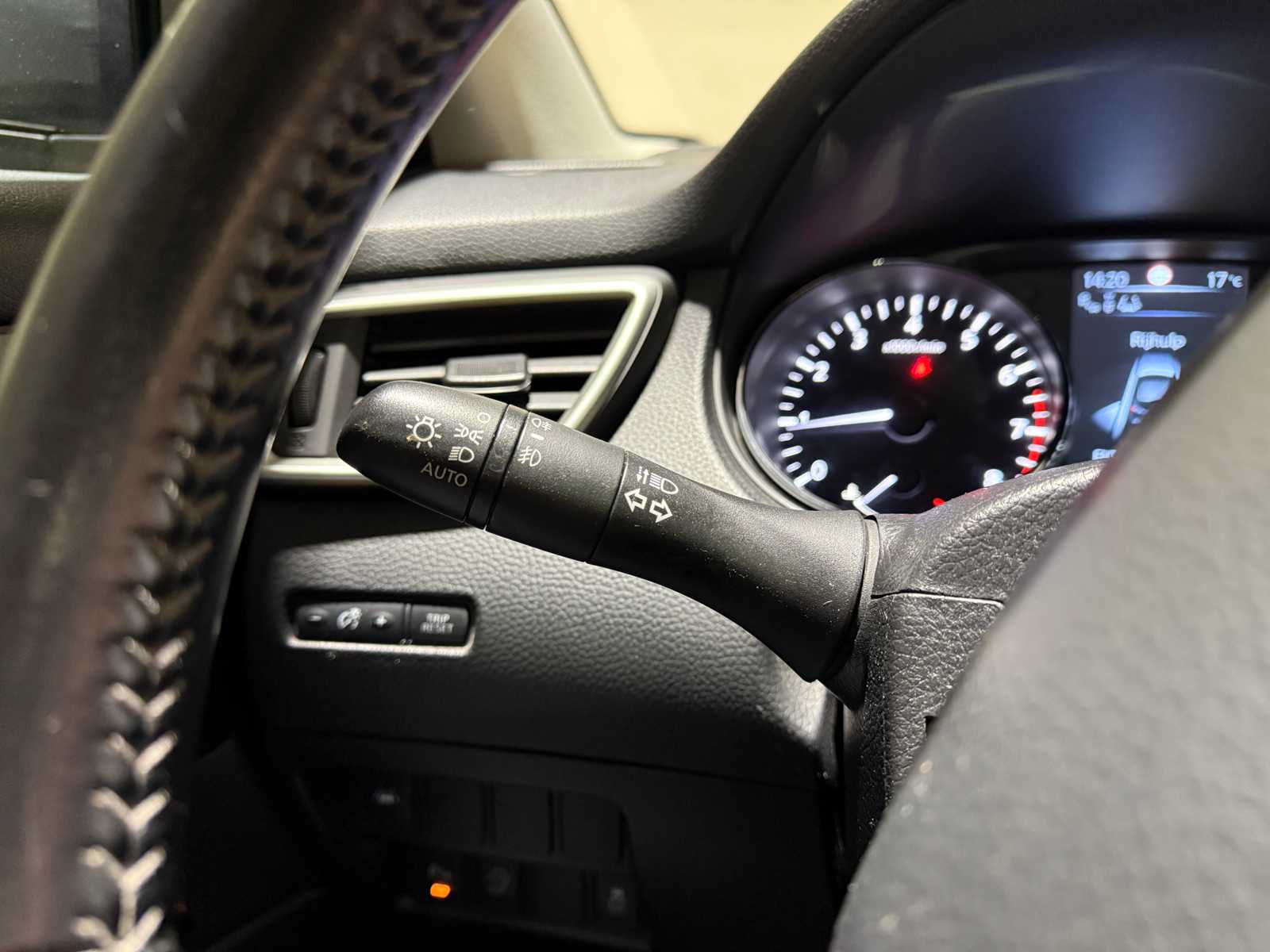 Nissan Qashqai 1.6 Tekna 164pk 2015, JN-139-H