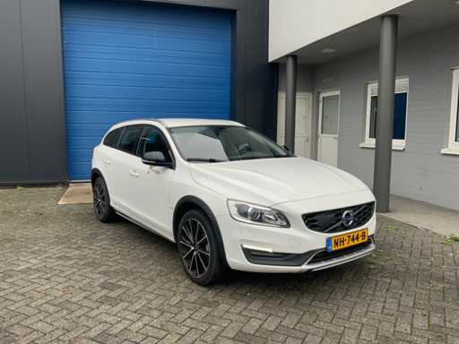2017 Volvo V60 Cross Country Autovettura
