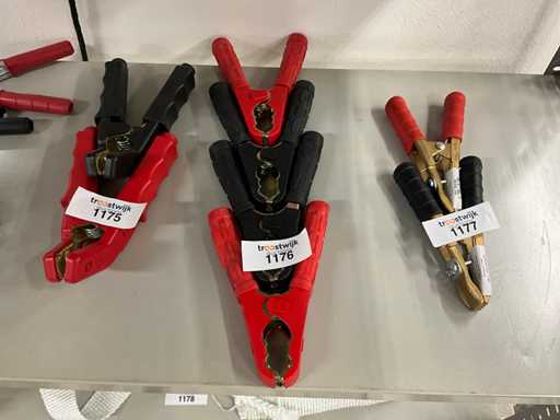 Clamping il cavo della batteria