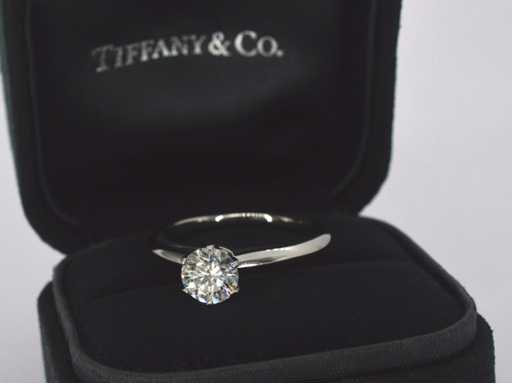Inel din platină Tiffany & Co The Tiffany cu diamant tăiat cu briluc