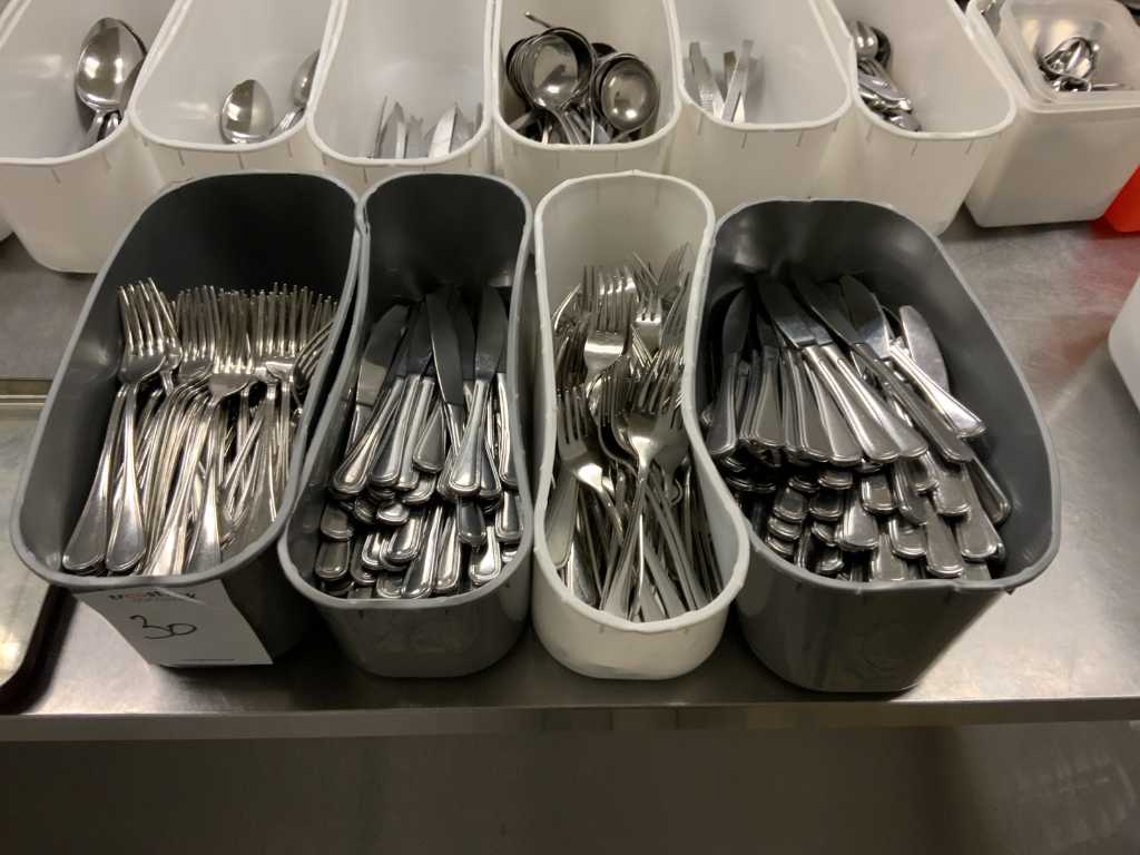 Batch of cutlery