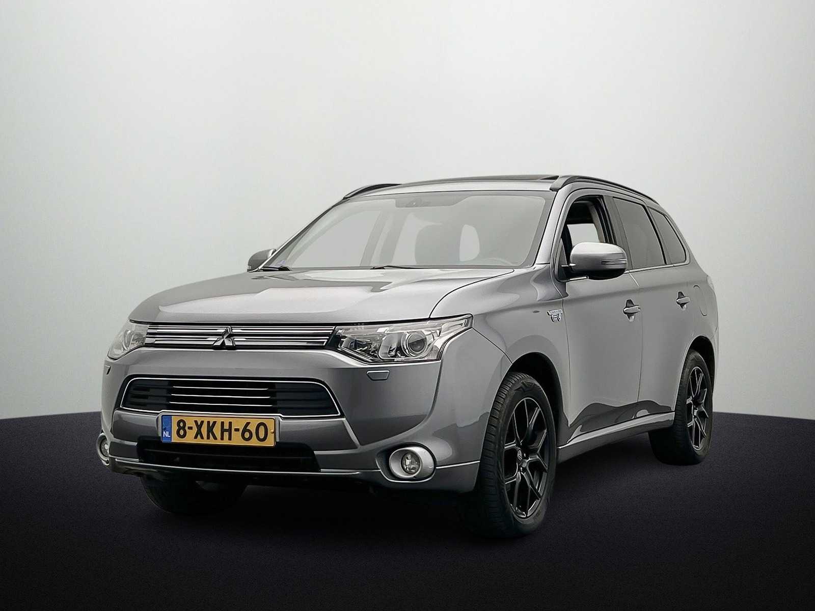 Mitsubishi Outlander 2.0 PHEV instyle 2014 | 8-XKH-60