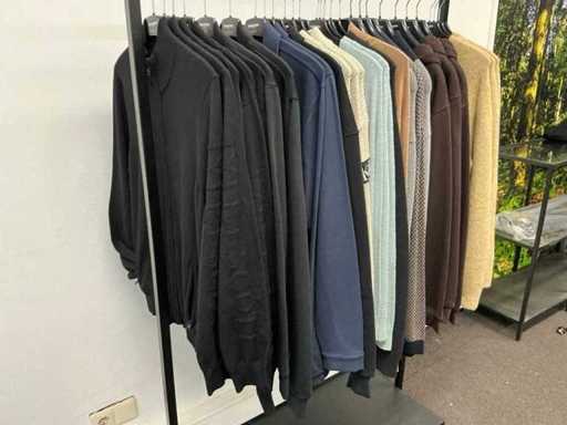 Partij diverse CalvinKlein/ArmaniExchange/PurePath/Lyle&Scott/Scotch&Soda heren truien/vesten (27x)