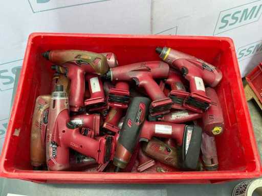 - Diverse unelte manuale