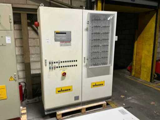 Schakelkast met inhoud