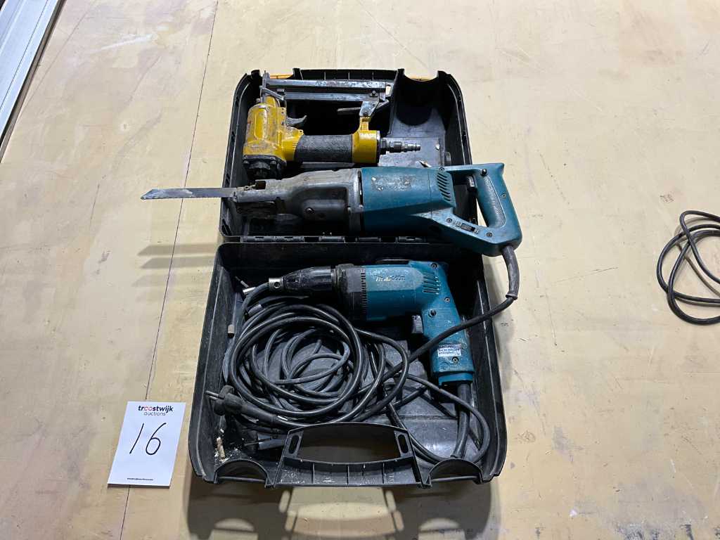 Makita discount electricians stapler