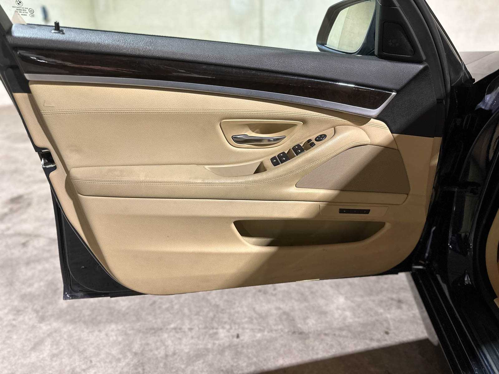 BMW 528xi Touring High Executive 245pk (Origineel-NL) 2012 5-serie, 89-TXH-2