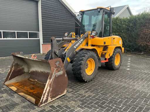 2017 Volvo L30G Shovel