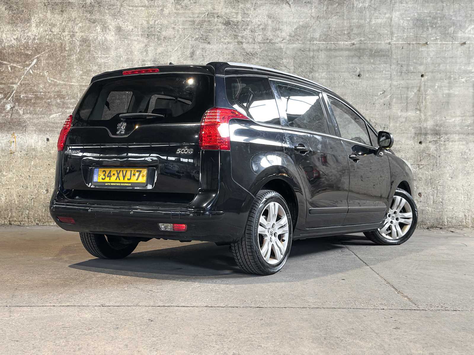 Peugeot 5008 1.6 THP Blue Lease Executive 156pk 2012 (Origineel-NL) 7-persoons, 34-XVJ-7 