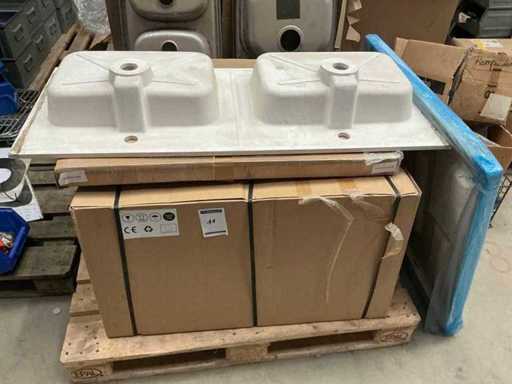 Various sinks (3x)
