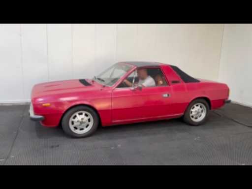 62a61e32-8590-417b-a408-55cbc8e5446b.mp4