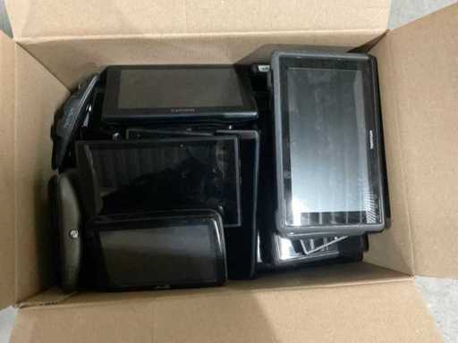 Partia systemów nawigacyjnych (ok. 62x)