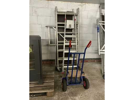 Divers aannemersmateriaal