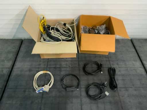 Partij diverse kabels