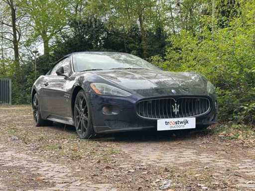 Maserati GranCabrio 4.7 V8 MC line 440pk 2012