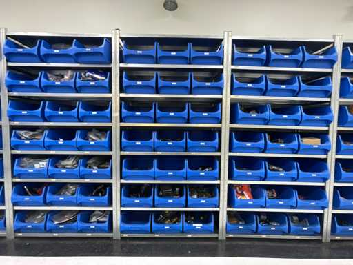 Scaffale Kruizinga con contenitori di stoccaggio