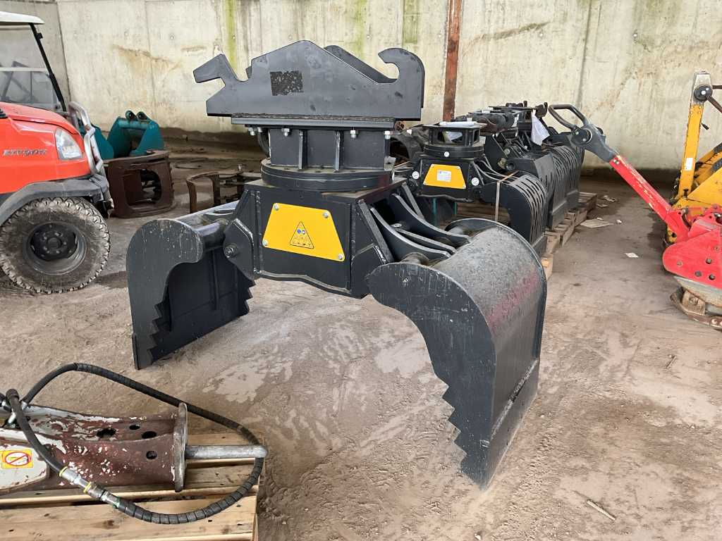 2024 Mustang GRP750CH Sorting Grapple