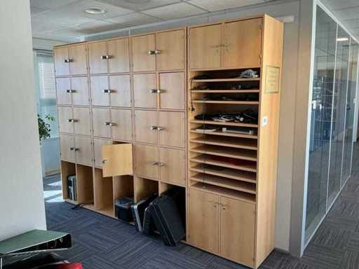 Casier/meuble de rangement en bois