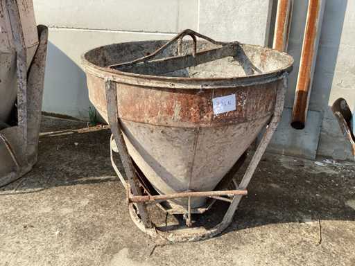 Concrete bucket