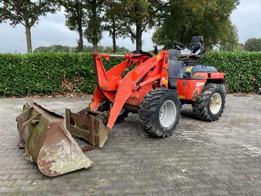 2011 Kubota R520NH Schaufel