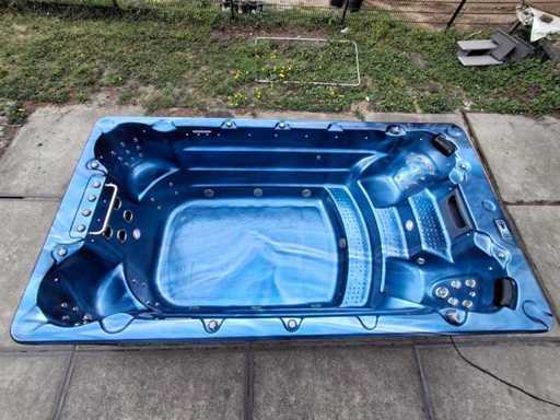Balboa 10 persoons Zwemspa Jacuzzi en buitenspa