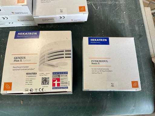 6 x détecteur de fumée avec module sans fil Hekatron Genius Plus X avec module sans fil Basic X