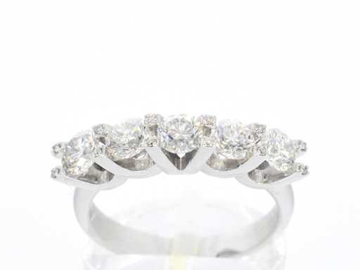 Diamante cu inel din aur alb