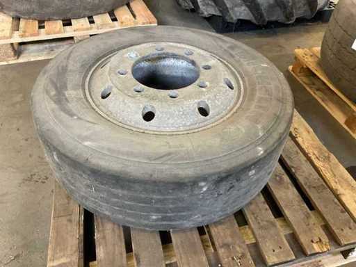 Anvelopă Michelin XT E2 pe jantă