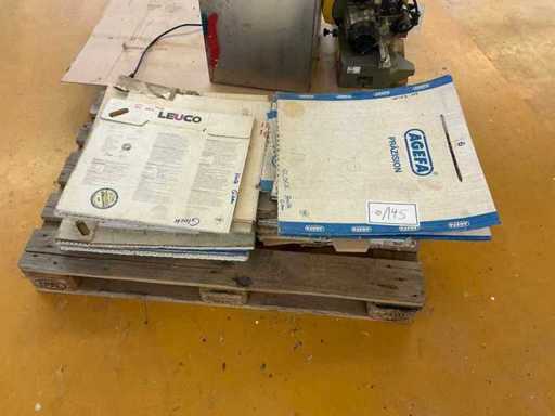 Sortiment diverse Sägeblätter