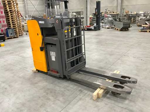 2016 Jungheinrich ESD120 Stacker