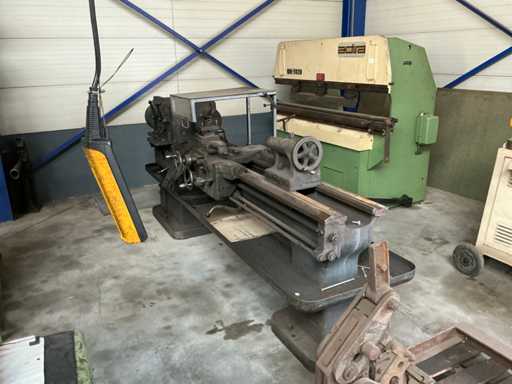 Lathe
