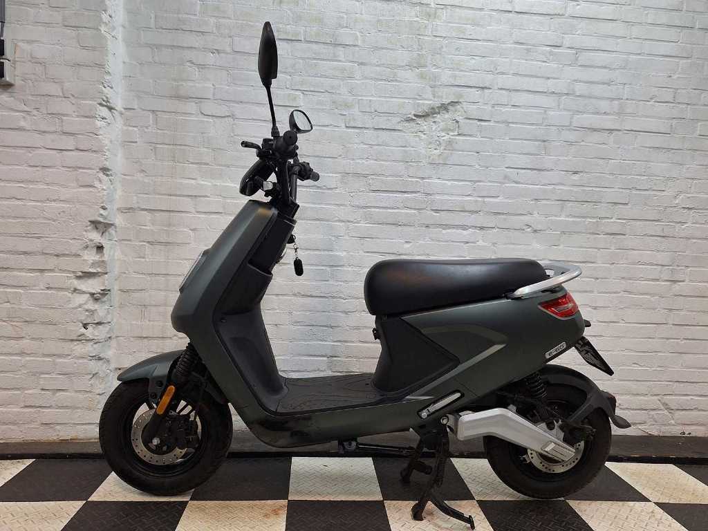 Go mopeds online