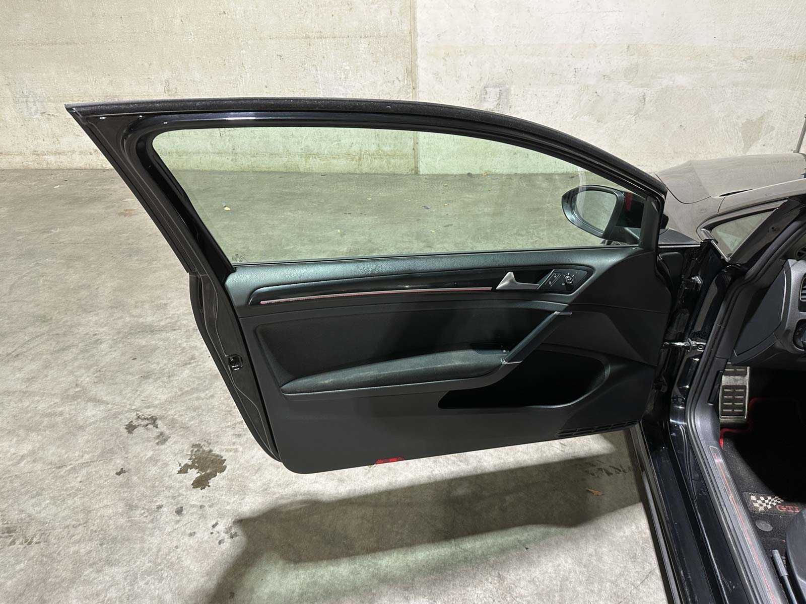 Volkswagen Golf GTI Performance (VII / MK7 / Golf 7) 396pk 2014